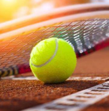 Ein Bild, das Ball, Sportausrüstung, Tennisball, Tennis enthält.  KI-generierte Inhalte können fehlerhaft sein.